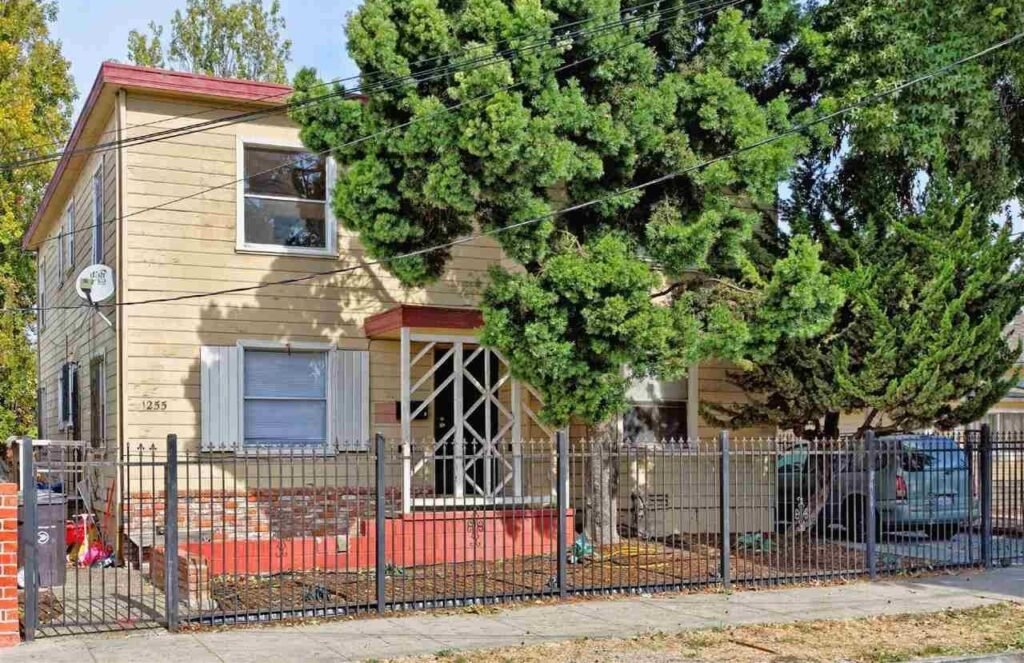 1255 87th Ave, Oakland