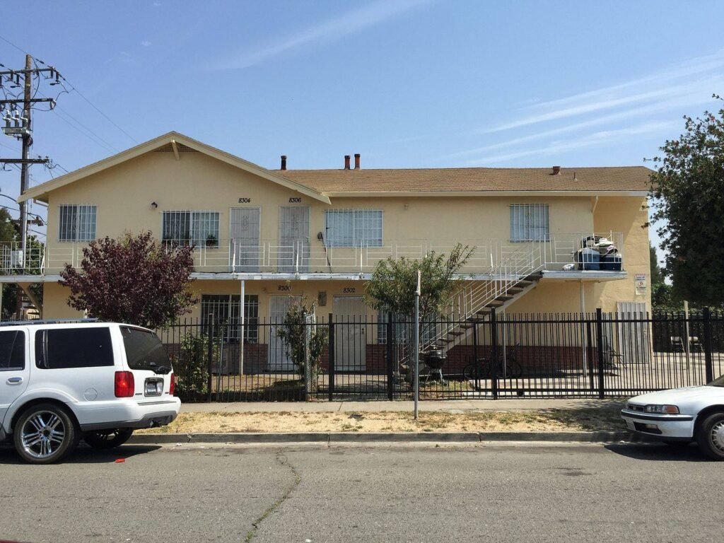 8300 B St, Oakland